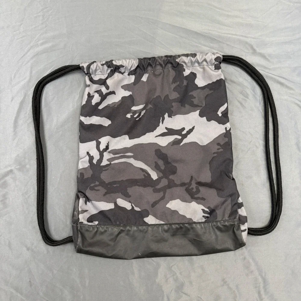 Nike Camo Drawstring Backpack Grey Black Camouflage Gym Bag BA5758-036